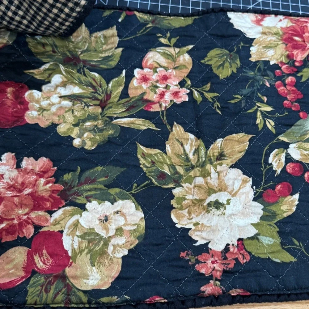 Vintage Quilted Reversible Placemats Set of 6 Floral Fruit Gingham Farmhouse